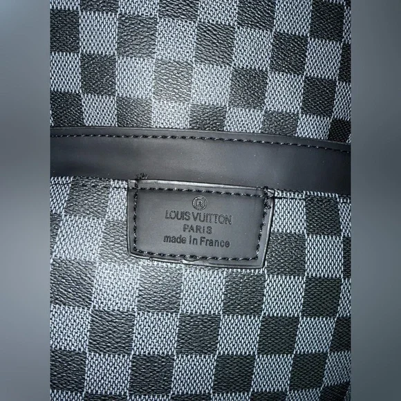 LV backpack - Picture 5 of 10